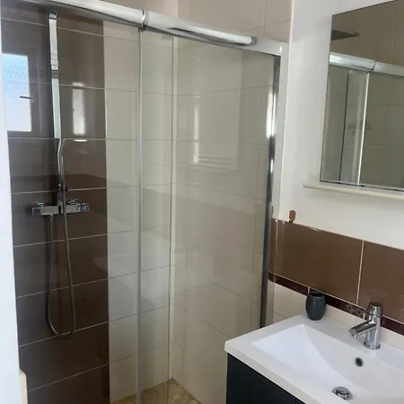 דירה Les Nefliers סן-מקסים