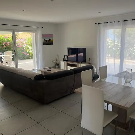 Apartman Les Lauriers
