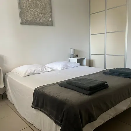 דירה Les Nefliers *