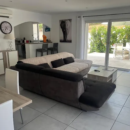 Les Nefliers דירה סן-מקסים