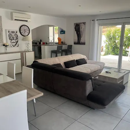Apartman Les Lauriers